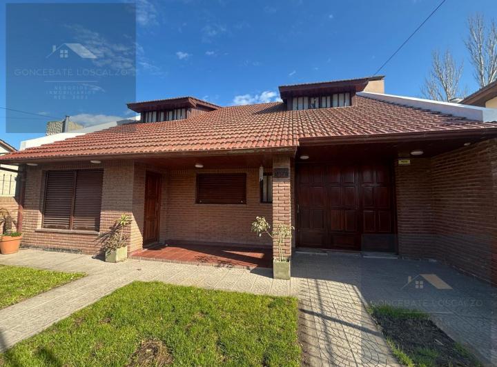 Casa · 160m² · 5 Ambientes · 1 Cochera