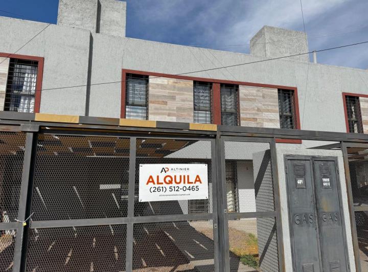 Casa · 80m² · 3 Ambientes · 1 Cochera