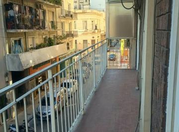 Departamento de 3 ambientes, San Telmo · Alquiler 3 Ambientes Al Frente C/balcon. Hecho a Nuevo