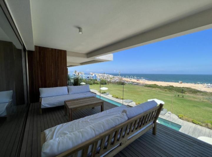 Departamento en venta en Manantiales · 5 ambientes