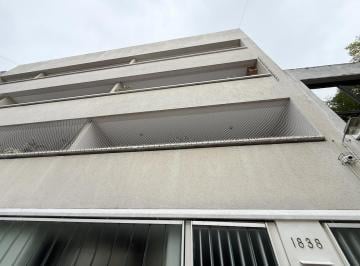 Departamento · 38m² · 2 Ambientes · 1 Cochera · Amplio Dos Ambientes con Balcon Aterrazado y Cochera