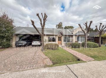 Casa · 178m² · 4 Ambientes · 2 Cocheras · Casa 4 Ambientes en Venta - Campos de Echeverría