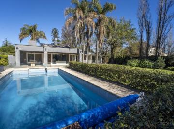 Casa · 262m² · 4 Ambientes · 2 Cocheras · Casa en Venta en Tortugas Country Club de 4 Amb con Gran Lote