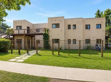 PH · 50m² · 2 Ambientes · 2 Cocheras · Hermoso Departamento Tipo PH en Alquiler en Pilar Centro