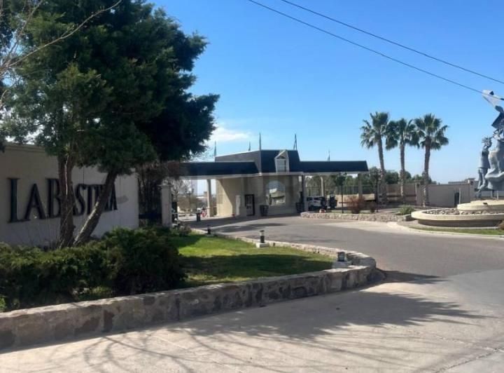 Terreno · 420m²