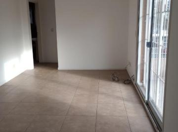 Departamento · 35m² · 2 Ambientes · 2 Amb Fte Balcón M/lum en Esquina