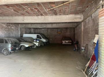 Garage · 200m² · Galpón en Venta en Zona Sur