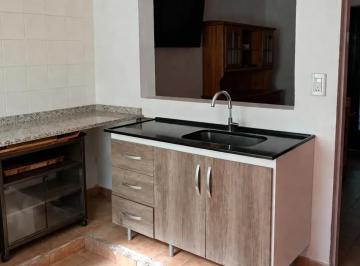 Casa · 60m² · 4 Ambientes · 1 Cochera · Excelente Casa en Venta en Campana