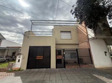 Casa · 175m² · 7 Ambientes · 2 Cocheras · Casa 7 Ambientes - Proximo Estacion Munro