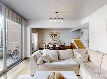Departamento · 105m² · 3 Ambientes · 1 Cochera · Departamento en Venta de 3 Ambientes en La Lucila | en Dos Plantas con Balcón en Ambas Plantas