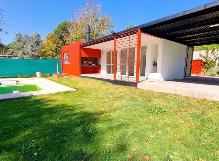 Casa · 90m² · 5 Ambientes · 3 Cocheras