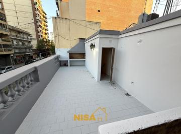 Casa · 121m² · 5 Ambientes · 1 Cochera · Permuta / Venta Casa 3 Dorm. 2 Baños Patio Terraza Abasto Cochera a Pasos de Av Pellegrini