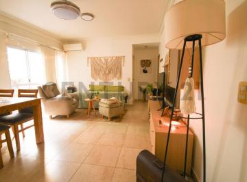 Departamento · 47m² · 2 Ambientes · Venta PH 2 Amb Luminoso con Patio en Mataderos! Bajas Expensas!