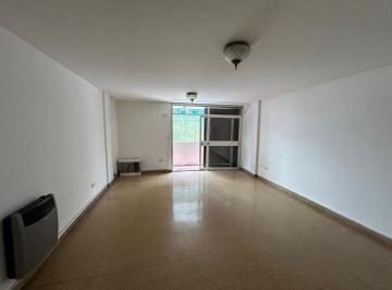 Departamento · 91m² · 6 Ambientes · Depto Balcon Frente 2 Dorm Terraza Propia Centro