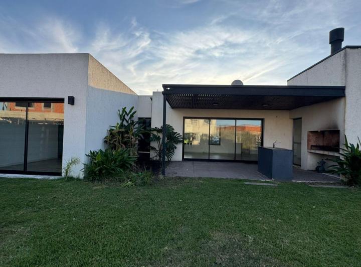 Casa · 134m² · 4 Ambientes