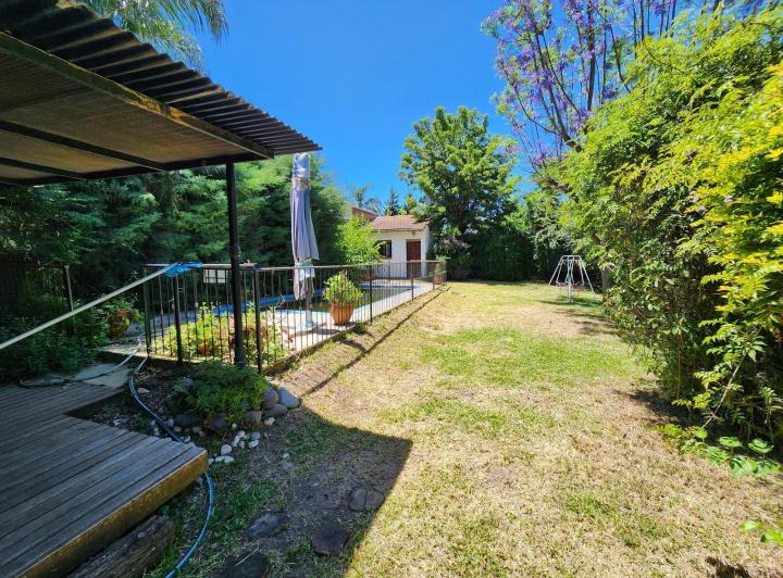 Casa · 200m² · 5 Ambientes · 3 Cocheras