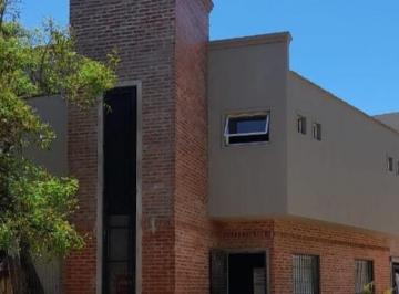 Quinta vacacional · 300m² · 4 Ambientes · 3 Cocheras · Oportunidad Casa a Terminar en Colastine