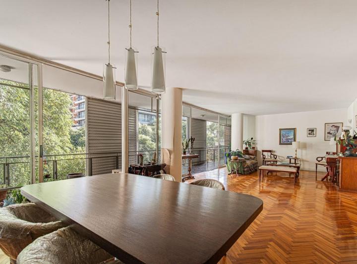 Departamento · 168m² · 5 Ambientes · 1 Cochera