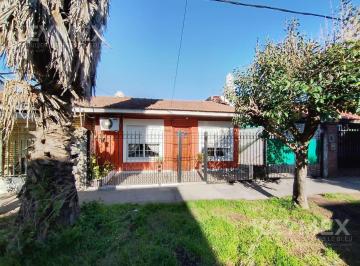 Casa · 78m² · 4 Ambientes · 4 Cocheras · Casa Multifamiliar en Villa Celina | 3 Dorm. Monoambiente 4 Cocheras