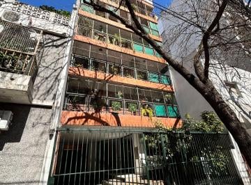 Fachada del edificio. · 2 Ambientes Luminoso y Tranquilo en Almagro