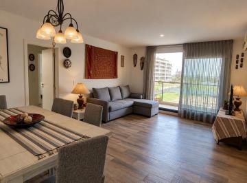 Departamento · 72m² · 3 Ambientes · 1 Cochera · Venta Departamento de 2 Dorm. con Cochera y Amenities en Condo 8, Fisherton