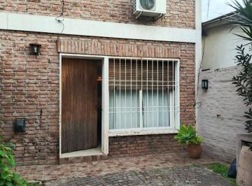 Casa · 75m² · 4 Ambientes · 2 Cocheras · Alquiler Duplex Tipo Casa en Hurlingham