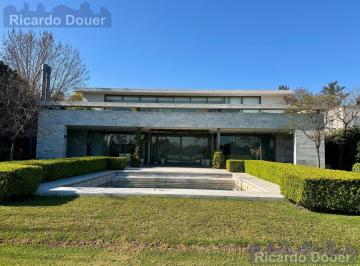 Casa · 800m² · 10 Ambientes · Excelente Casa en Venta en Tortugas Country Club