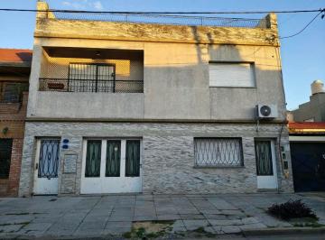 PH de 4 ambientes, La Matanza · PH de 4 Ambientes Al Frente en 2 Plantas