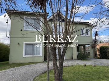 Casa · 122m² · 4 Ambientes · 1 Cochera · Casa Venta 3 Dorm. Lote de 860 m² Barrio Alamo Alto, Ingeniero Maschwitz