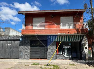 Casa · 120m² · 3 Ambientes · 1 Cochera · Casa + 2 Locales Comerciales Excelente Oportunidad