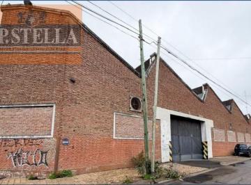 Bodega-Galpón · 6140m² · Galpón Comercial 6.140 m² con Frente a 4 Calles - Lomas del Mirador