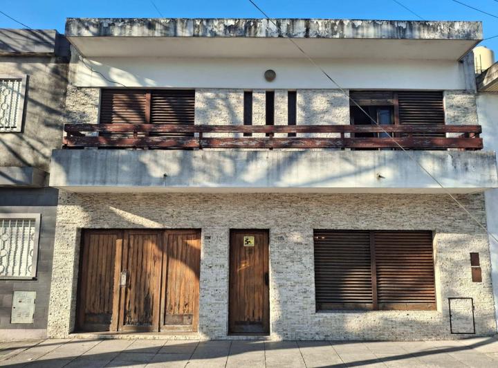 Casa · 150m² · 4 Ambientes · 2 Cocheras