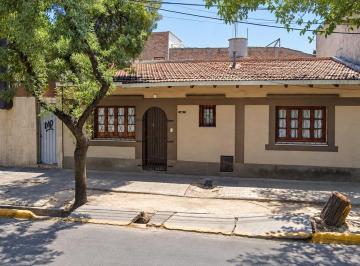 Casa · 80m² · 3 Ambientes · Casa en Gran Oportunidad - 2 Dorm. y 1 Baño - Ciudad