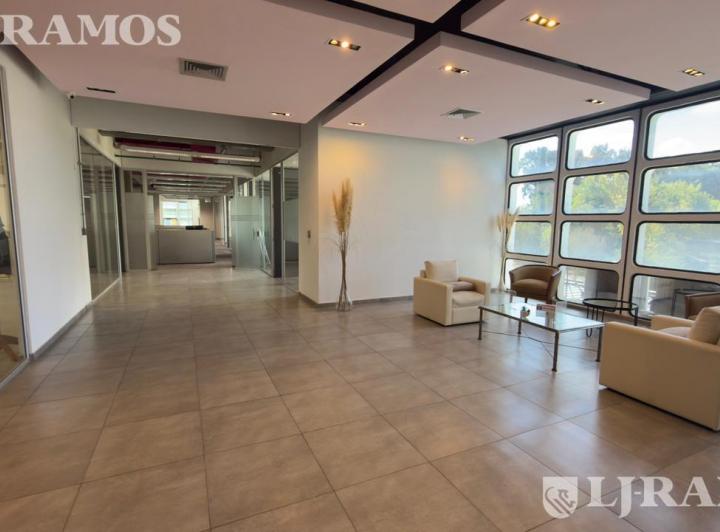 Oficina comercial · 500m²