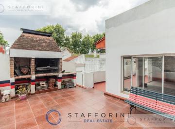 PH · 142m² · 5 Ambientes · 1 Cochera · PH - Flores