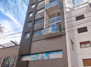 Departamento de 3 ambientes, La Plata · Alquiler Depto 1 Dorm + Escritorio y Balcón - 42 E/ 10 y 11 - La Plata