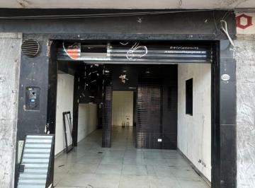 Local comercial de 1 ambiente, Mataderos · Excelente Local Sobre Av Alberdi!