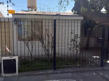 Casa de 6 ambientes, Villa Nueva · Alquilo Propiedad Ubicada Sobre Azcuénaga