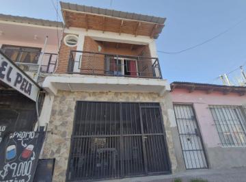 Casa · 160m² · 5 Ambientes · 1 Cochera · Venta Casa 5 Dorm. en Neuquen