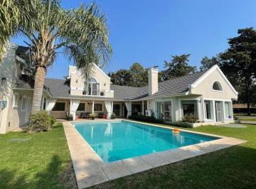 Bodega-Galpón · 510m² · 7 Ambientes · 1 Cochera · Casa en Venta/alquiler Country San Diego Club de Campo