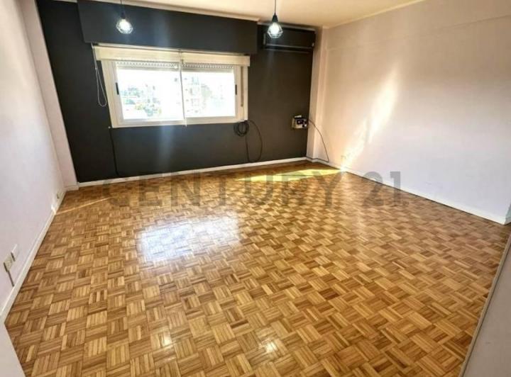 Departamento · 70m² · 4 Ambientes · 1 Cochera