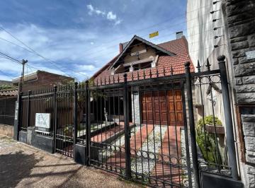 Casa · 150m² · 5 Ambientes · 2 Cocheras · Venta Casa Villa Ballester Jardin y Pileta