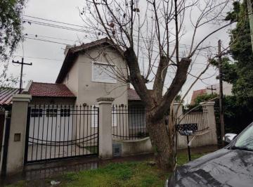 Casa de 5 ambientes, La Plata · Chalet en City Bell