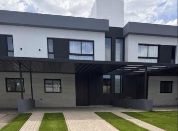 Casa · 79m² · 4 Ambientes · 1 Cochera · Dúplex Premium de 3 Dorm. Barrio Siete Soles