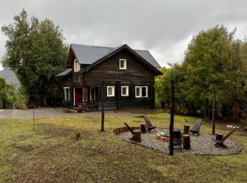 Casa · 123m² · 4 Ambientes · 1 Cochera · Venta Casa en San Martin de Los Andes. Camino a Lolog