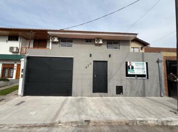 Casa · 145m² · 5 Ambientes · 1 Cochera · Casa PH 5 Amb en Venta en Temperley