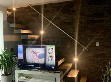Casa · 82m² · 4 Ambientes · 513 Entre 142 y 143 Hermoso Dúplex de 2 Dorm. en Alquiler en Barrio Semi Cerrado.