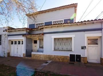 Casa · 180m² · 7 Ambientes · 1 Cochera · Santilli - Loria 1389 Lomas de Zamora