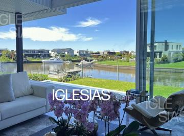 Casa · 537m² · 6 Ambientes · 4 Cocheras · Casa Al Río en Alquiler Temporario en Albanueva, Tigre