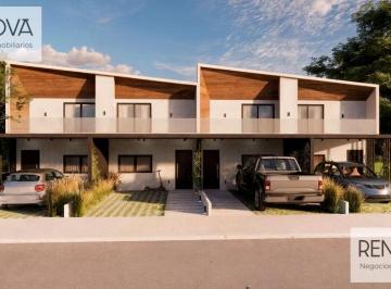 Casa · 125m² · 5 Ambientes · 1 Cochera · Excelente Duplex de Muy Buena Calidad en Cuestas de Manantiales!